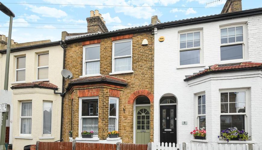 3 Bedroom House Bromley For Sale