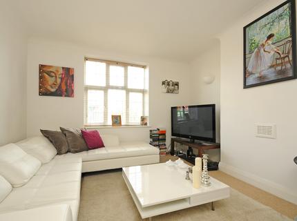 Flats To Let Near Angel Road Station With 2 Bedrooms