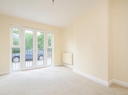 Flats To Let Near Berrylands Station With 2 Bedrooms