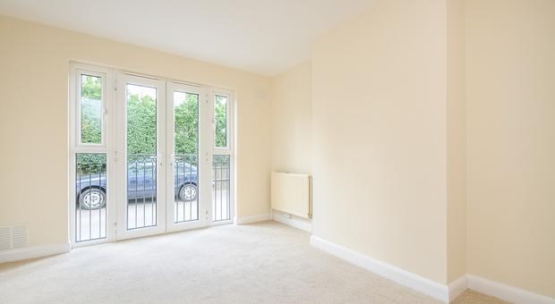 2 Bedroom Flat To Rent In Boundary Close Kingston Upon Thames Kt1 To Let Kfh