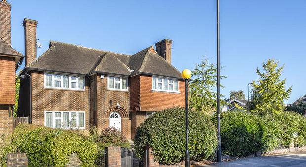 Bedford Hill Streatham Sw16 5 Bedroom House For Sale Bedford Hill Streatham Sw16 5 Bedroom House For Sale