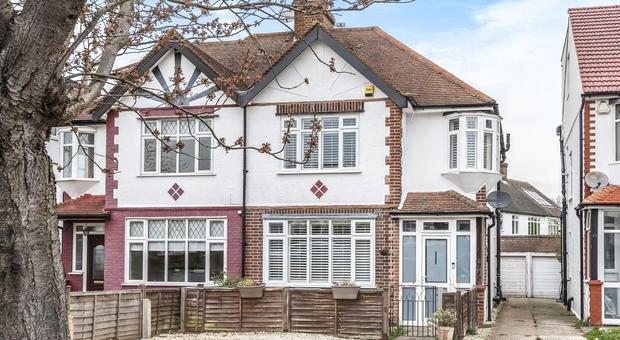 3 Bedroom House For Sale In Manor Park Road West Wickham