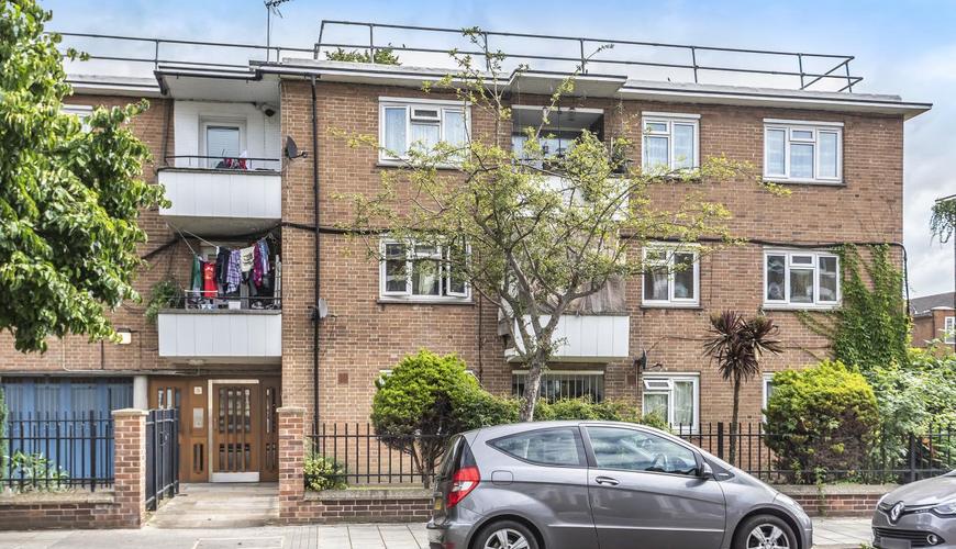 3 bedroom Flat for sale in Jeffreys Road, Clapham SW4 (Under offer) KFH