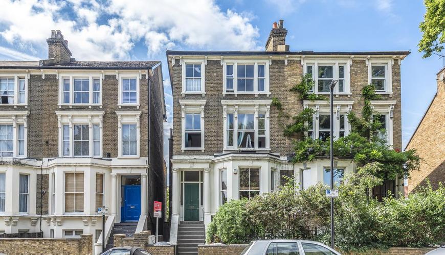 2 bedroom Flat for sale in Jeffreys Road, Clapham SW4 (Under offer) KFH