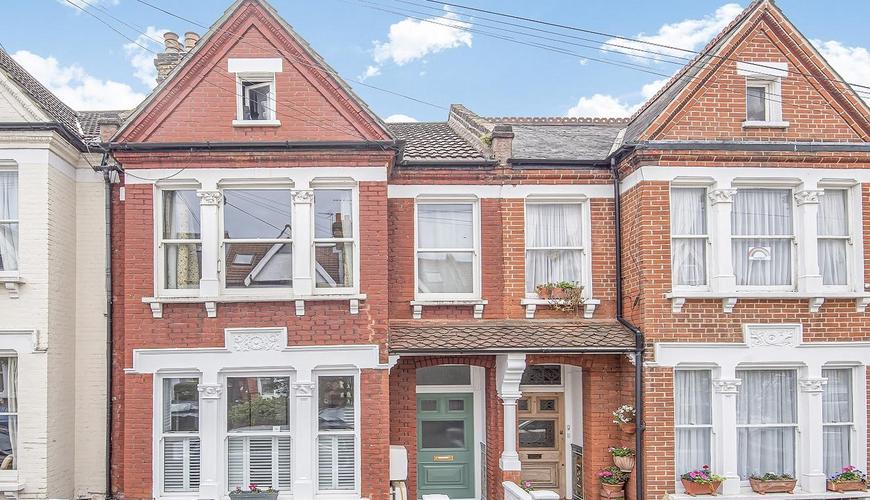 2 bedroom Flat for sale in Norfolk House Road, Streatham SW16 (Under