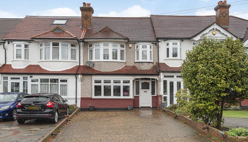 3 bedroom House for sale in Wickham Chase, West Wickham BR4 (Under