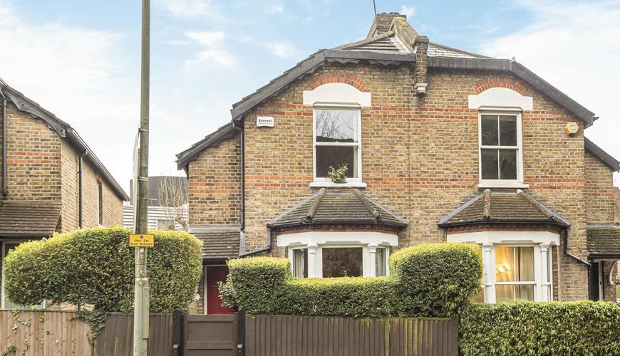 2 bedroom House for sale in Bromley Road, Beckenham BR3 (Under offer) KFH