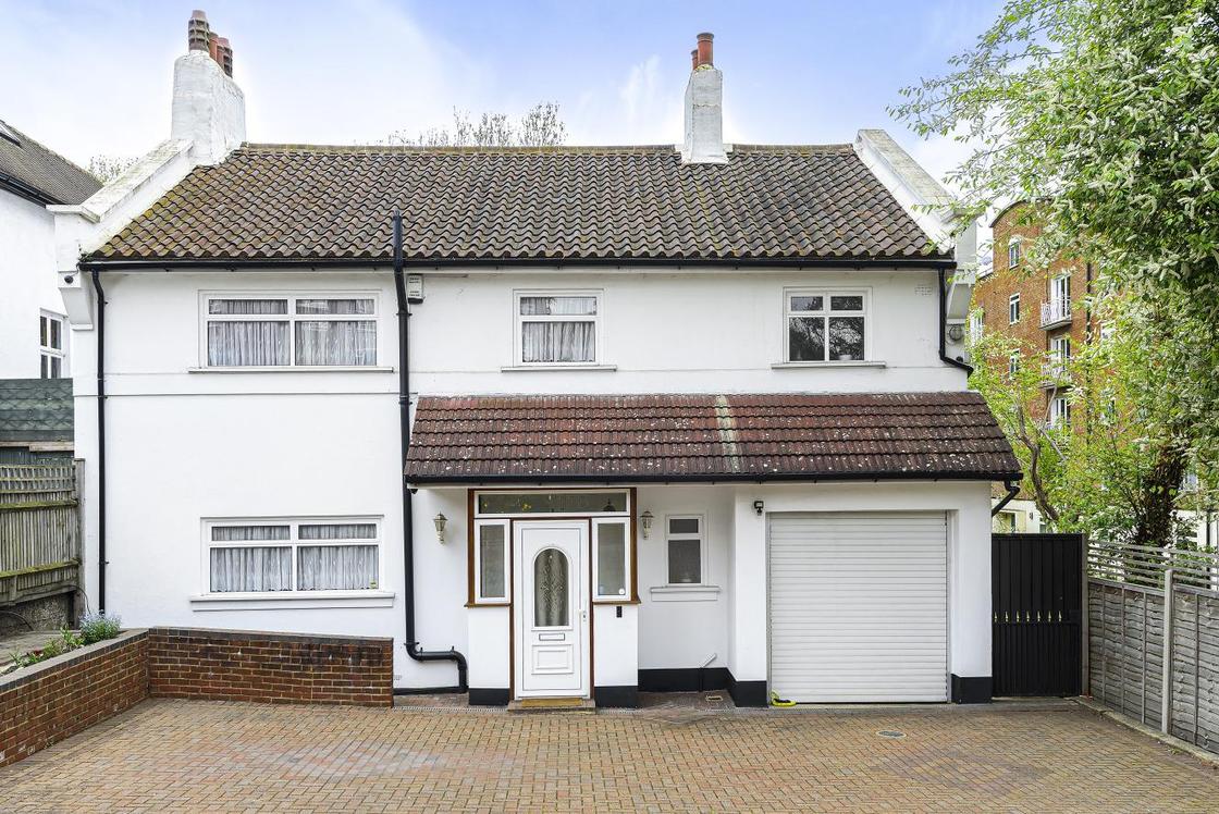 4 bedroom House for sale in Sydenham Hill, Forest Hill SE23